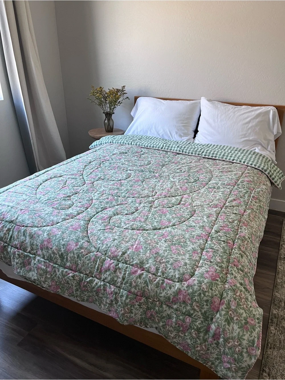 Vintage Westpoint Steven's Reversible Gingham & Floral Twin size Comforter